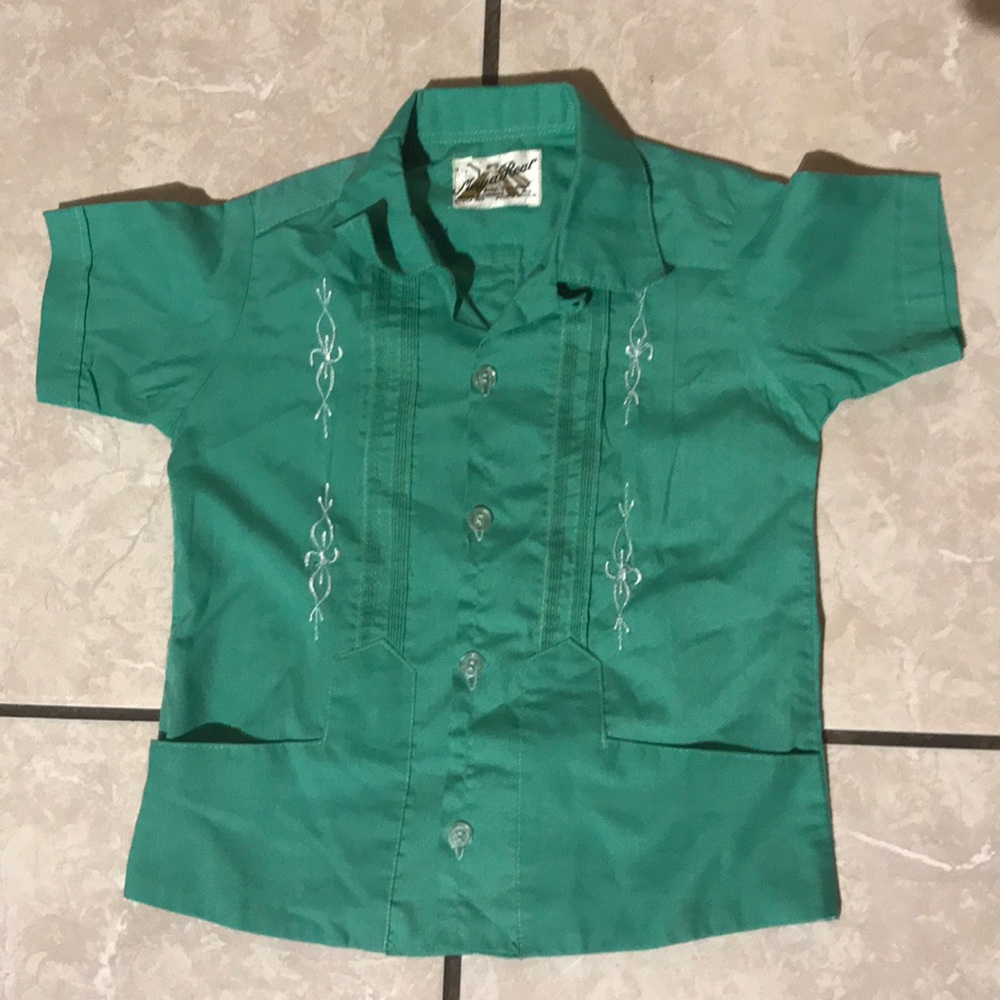 Toddler Gauyabera shirt size 3